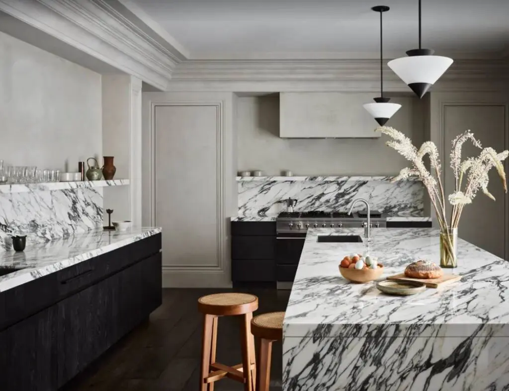 cocina moderna de marmol blanco